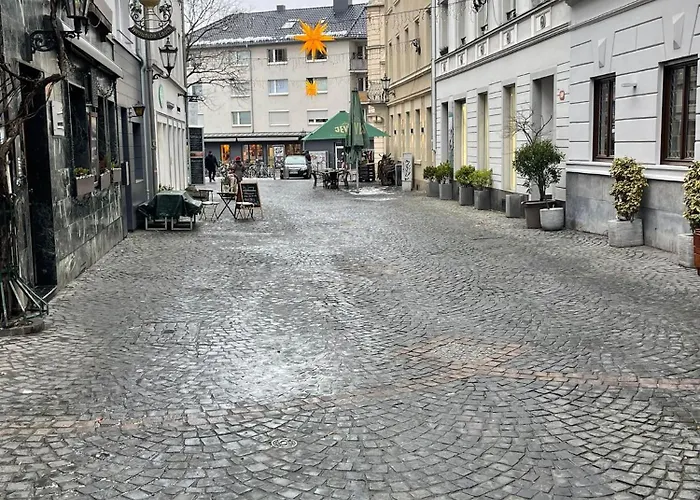 Haus Zum Bacchus Privates Nahe Bahnhof Römisches Theater, *