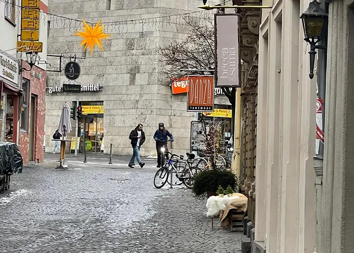 Haus Zum Bacchus Privates Nahe Bahnhof Roemisches Theater,